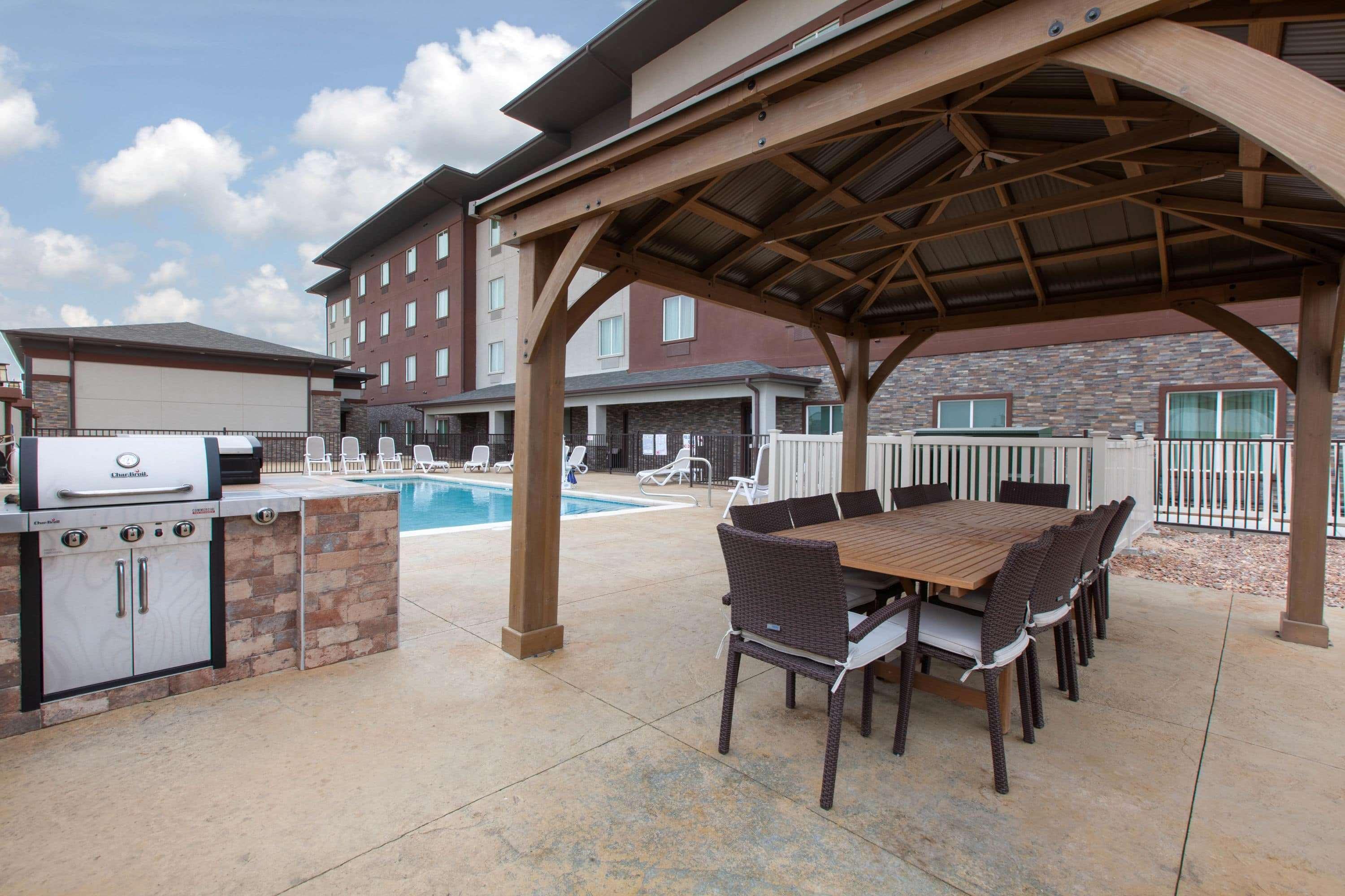 Hawthorn Extended Stay By Wyndham Odessa Bagian luar foto
